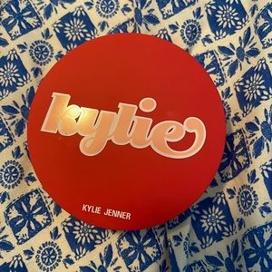 Kylie highlighter